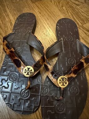 Tory Burch Brown Patent Leopard-Print and Gold Logo Thong Sandals